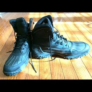 Men’s Black Snow Boots